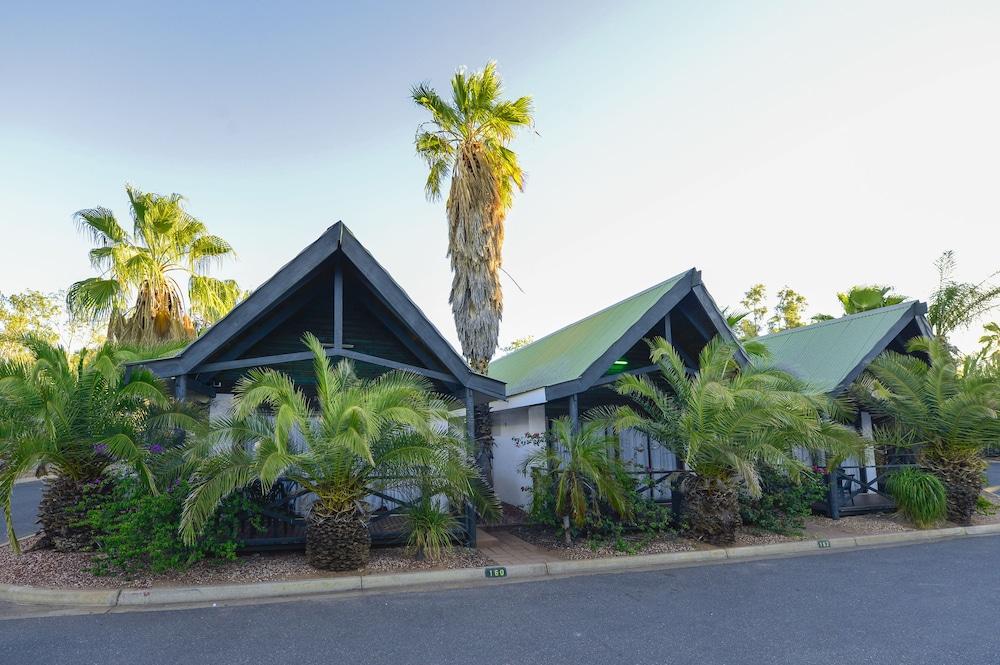 Desert Palms 3*